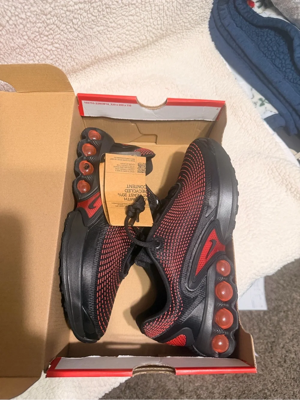 Nike Air Max Dn Black and Red Big Kids Size 6.5y Women’s Size 8